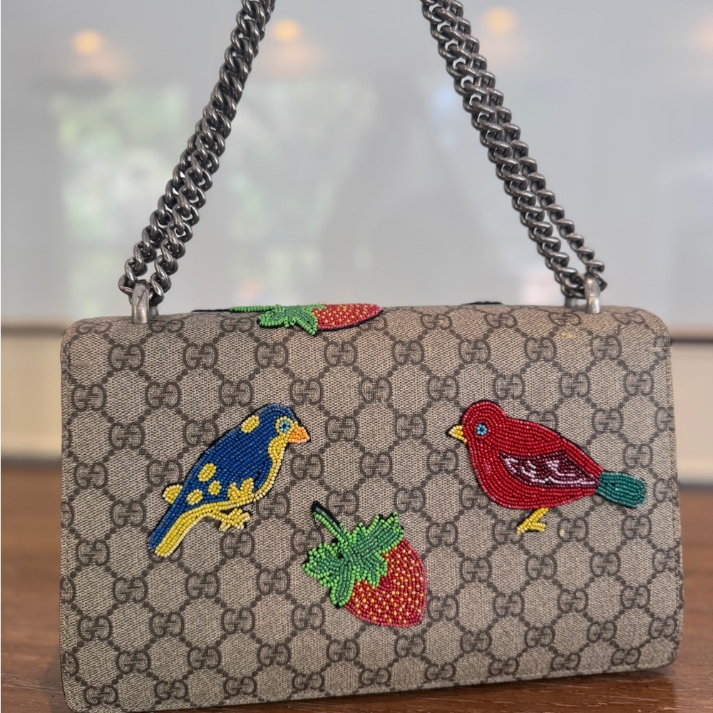 Gucci Beige Embroidered Chain Bag - Picture 3 of 4